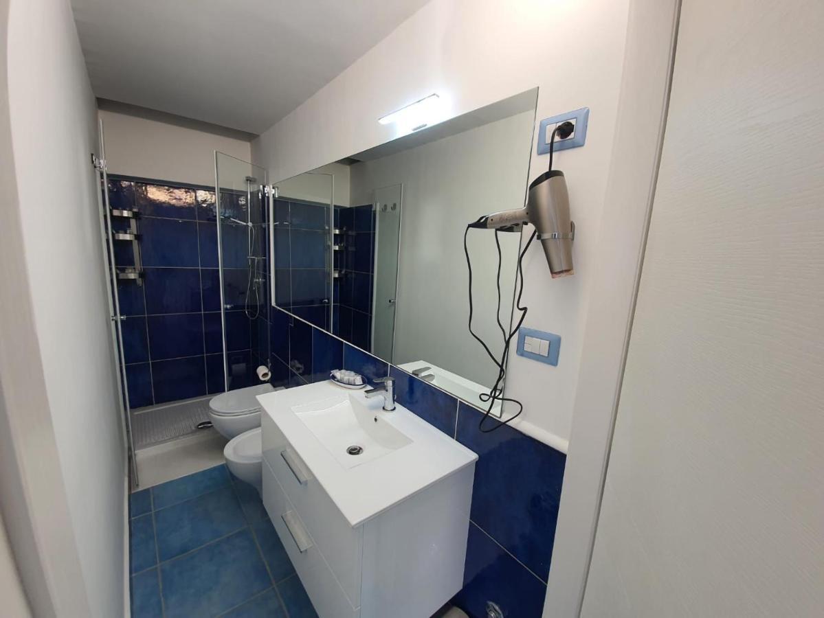 B&B Acquamarine Salerno Esterno foto