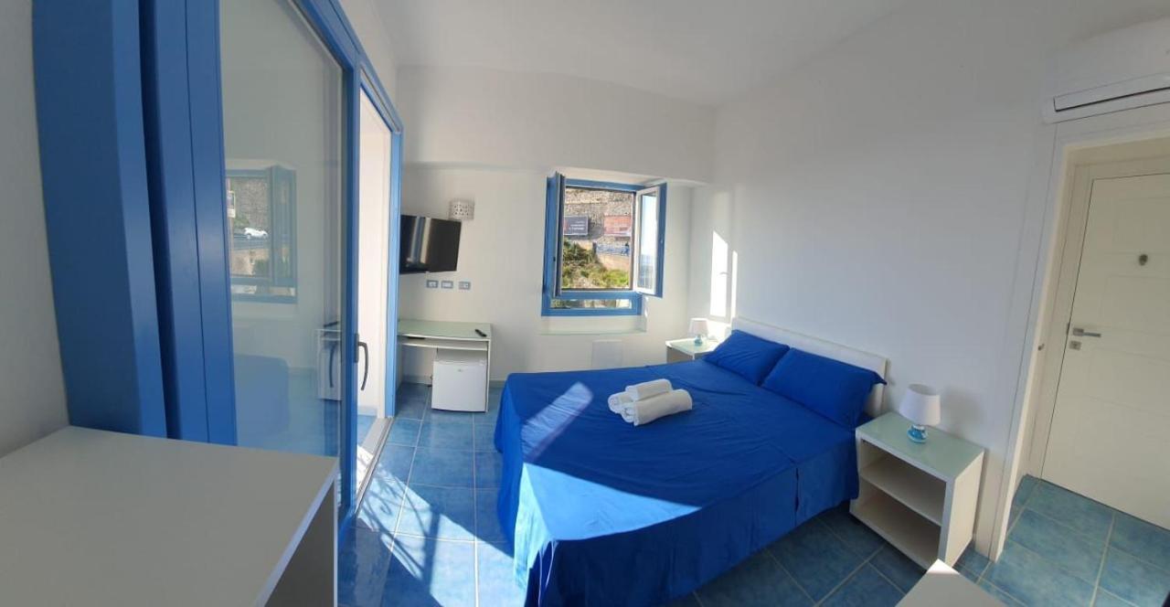 B&B Acquamarine Salerno Esterno foto