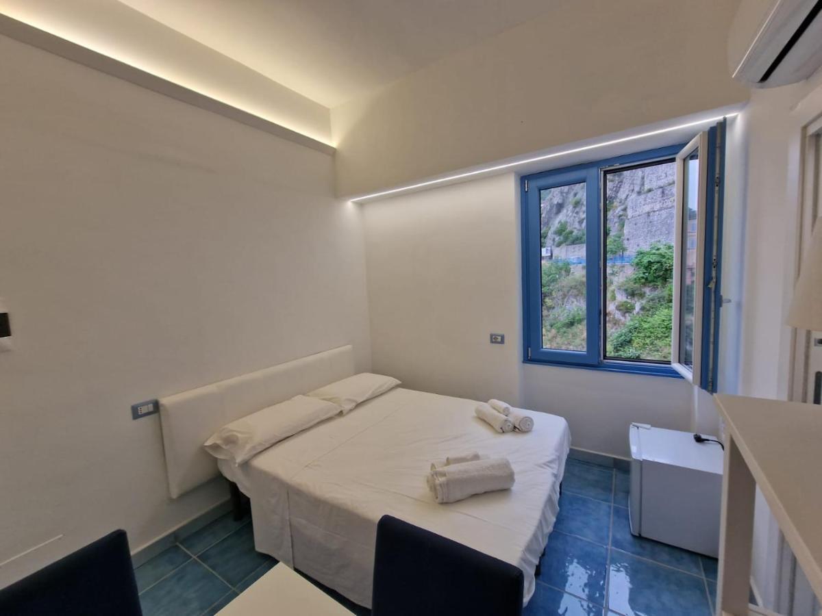 B&B Acquamarine Salerno Esterno foto