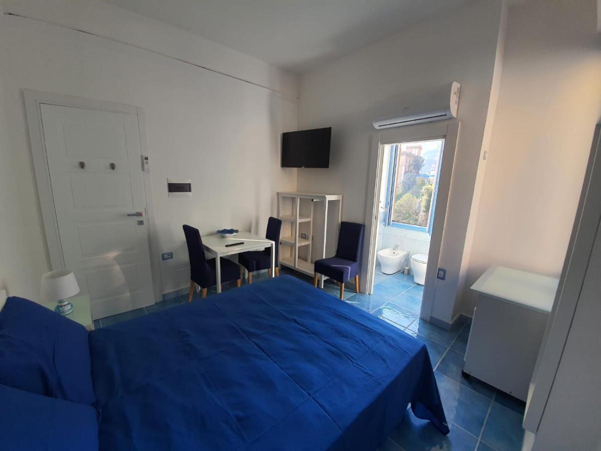 B&B Acquamarine Salerno Esterno foto