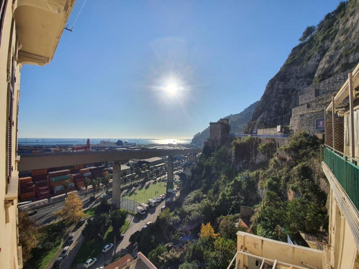 B&B Acquamarine Salerno Esterno foto